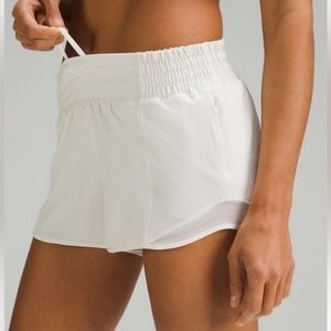 Lululemon Hotty Hot High-Rise Lined Short 2.5in
